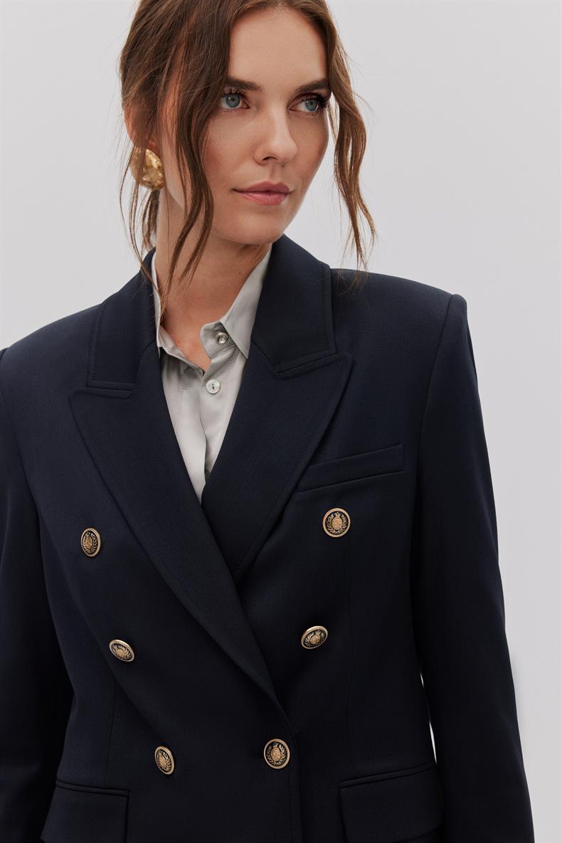 DİKİŞ DETAYLI KRUVAZE BLAZER PANTOLON TAKIM