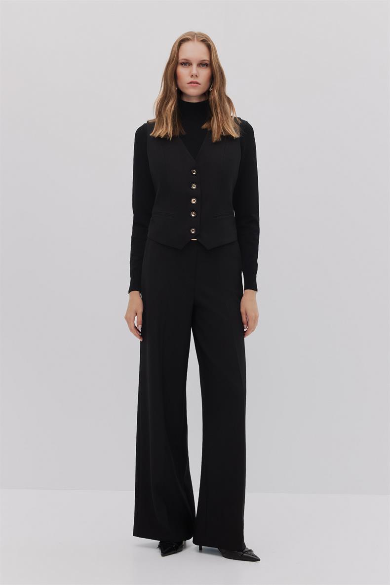 DÜĞMELİ V YAKA YELEK PANTOLON TAKIM