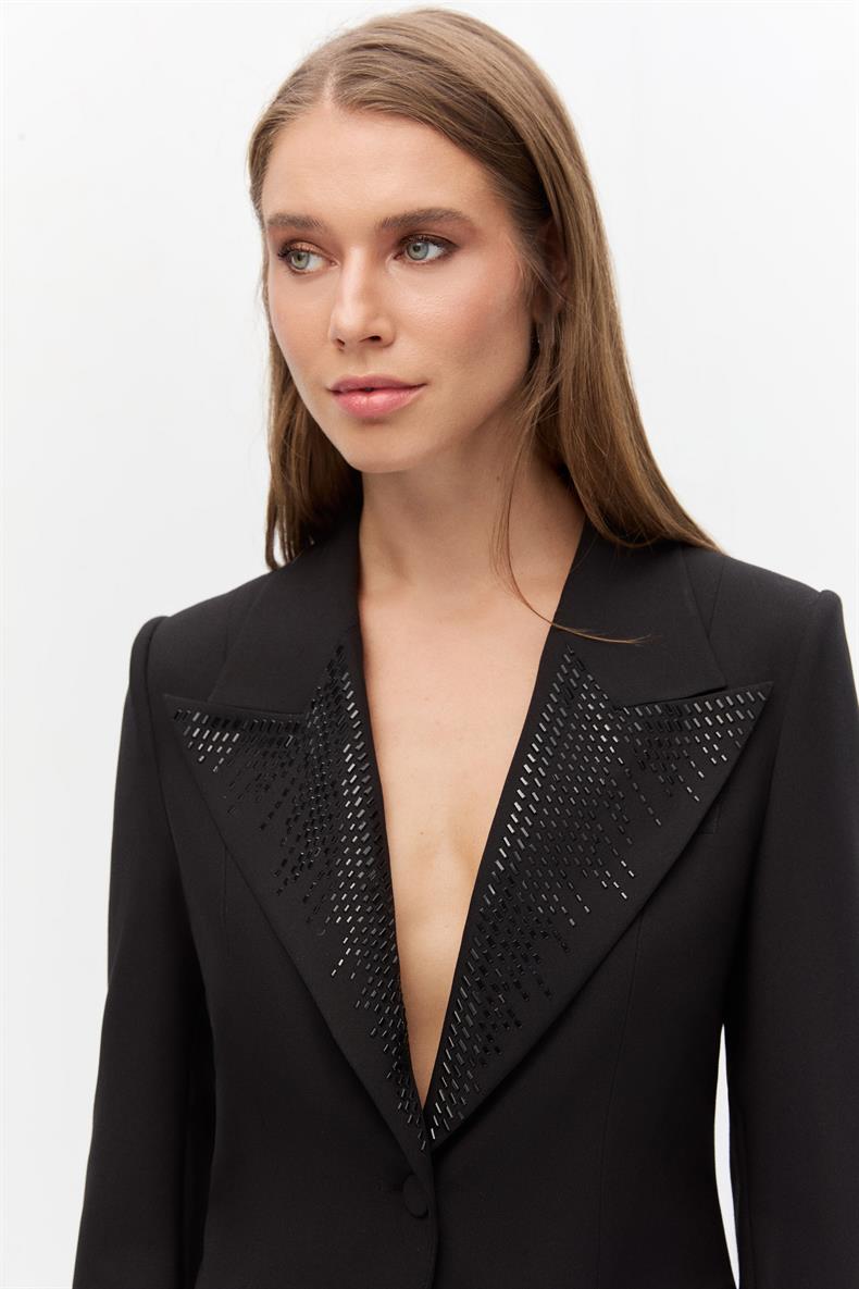 Taş detaylı blazer takım