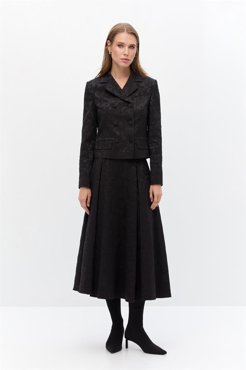 Desenli jakar etekli takım