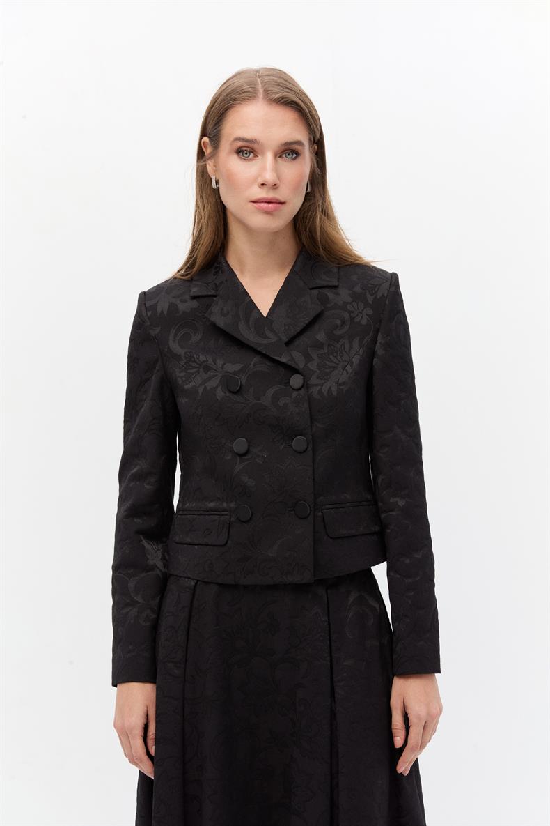 Desenli jakar etekli takım