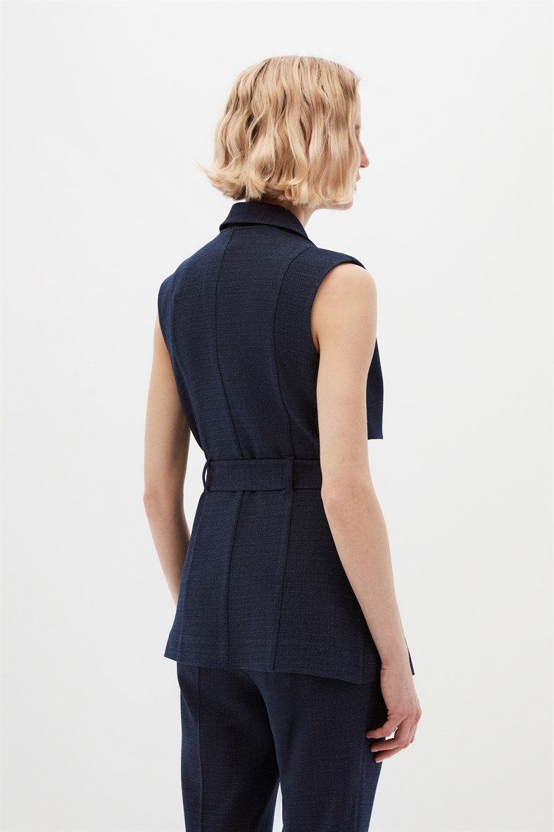 2068-0227 SUIT (P)