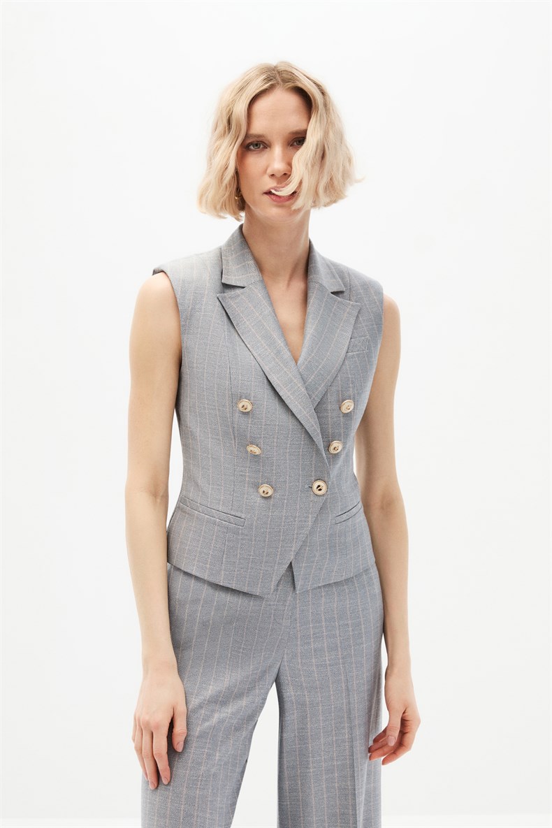 2077-0233 SUIT (P)