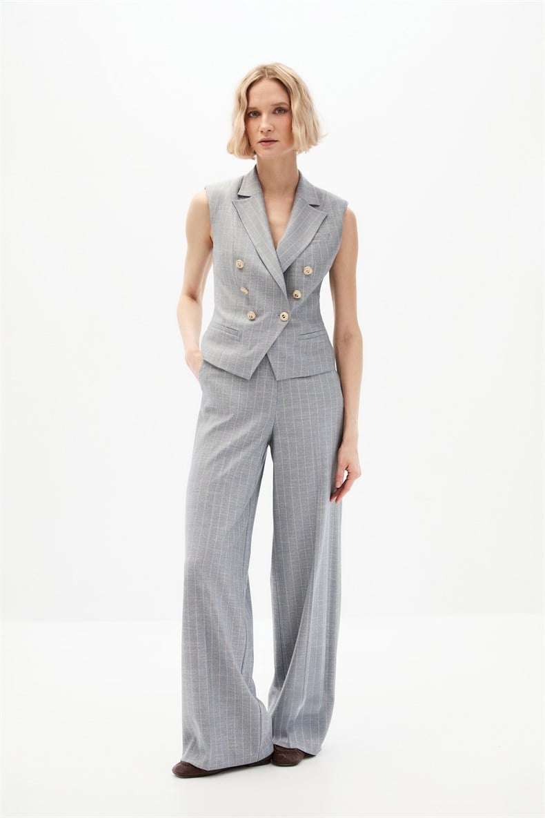 2077-0233 SUIT (P)
