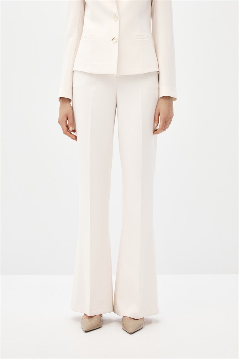 2084-0231 SUIT (P)