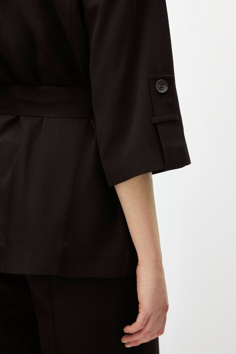 Kuşaklı Ceket Takım