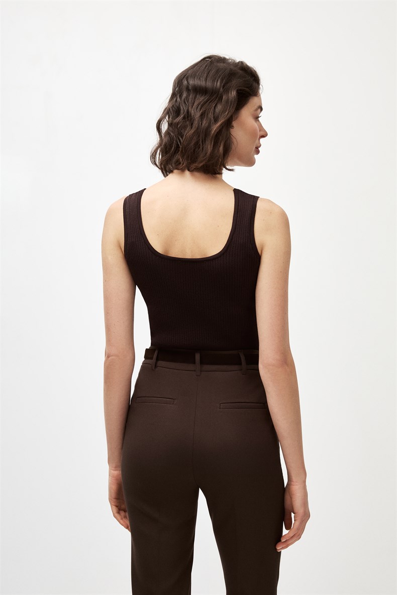 4357-0205 KNITWEAR