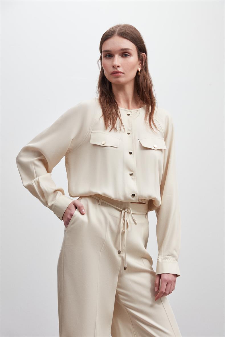 BELİ LASTİK DETAYLI BLUZ VE PANTOLON TAKIM
