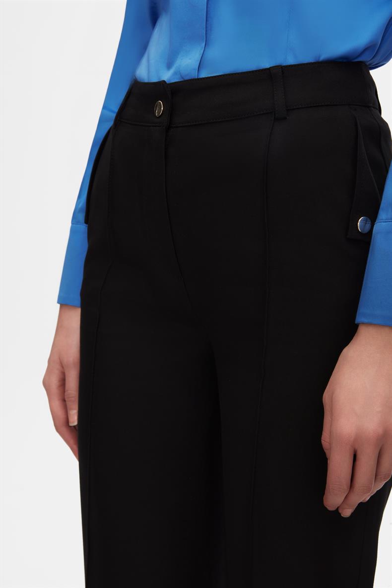 Yüksek Bel Boru Paça Kumaş Pantolon