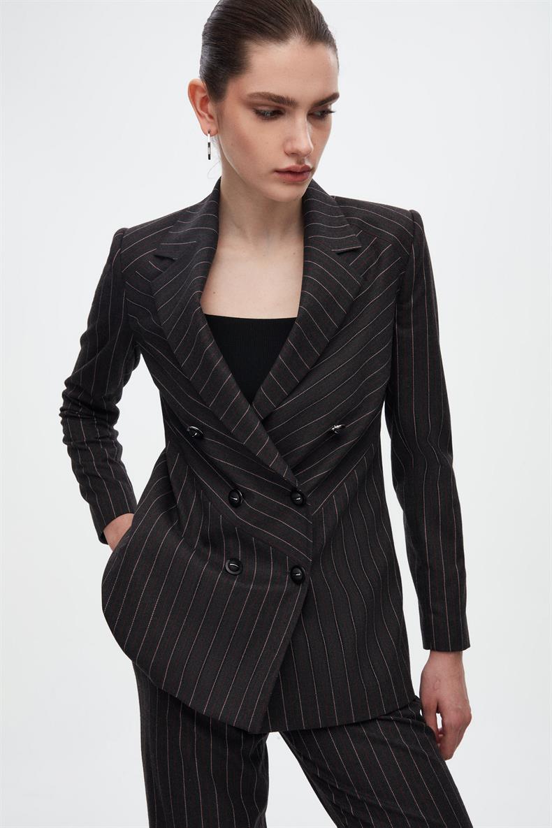 ÇİZGİLİ KRUVAZE BLAZER TAKIM