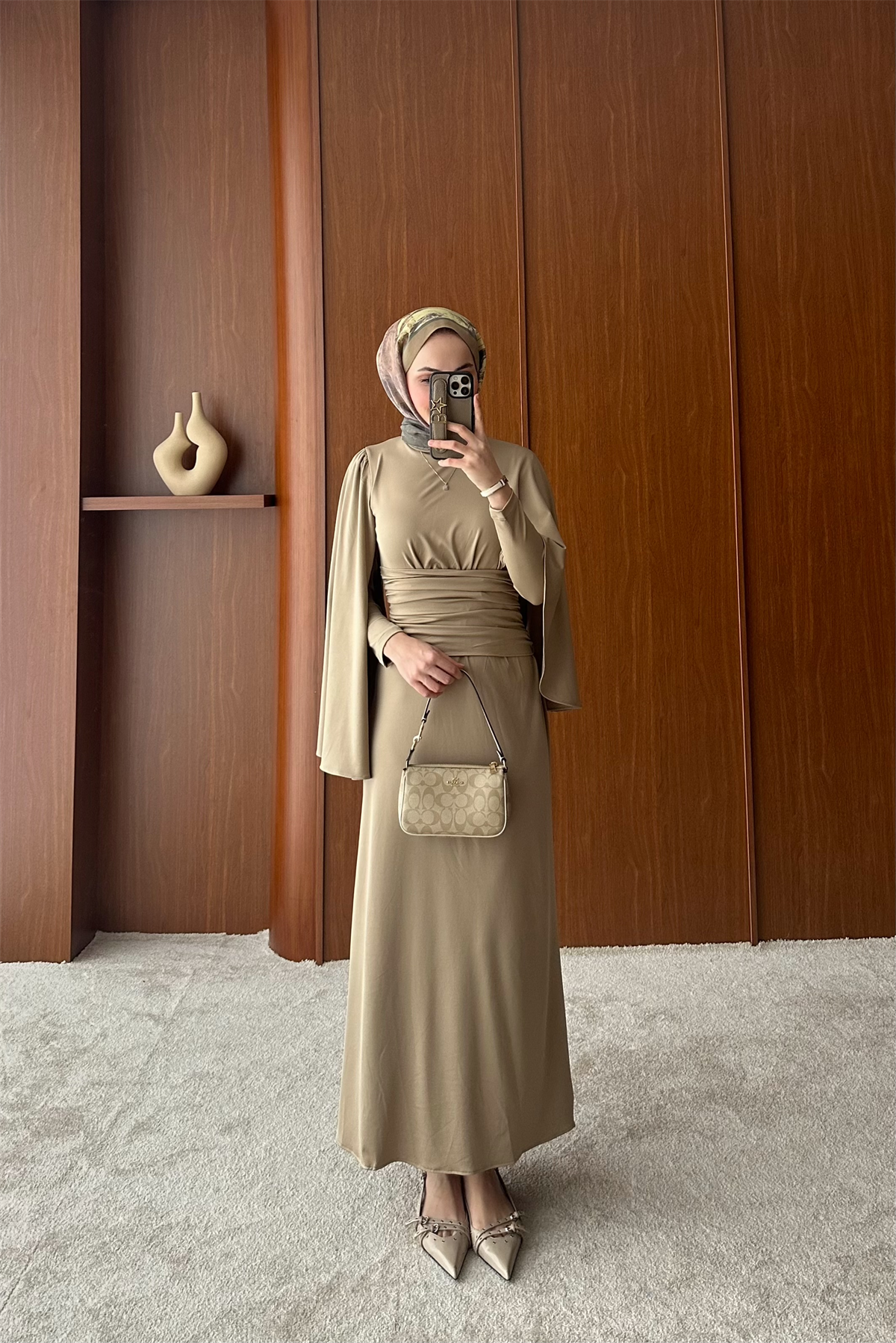 Denila Broş Detay Elbise - TAŞ