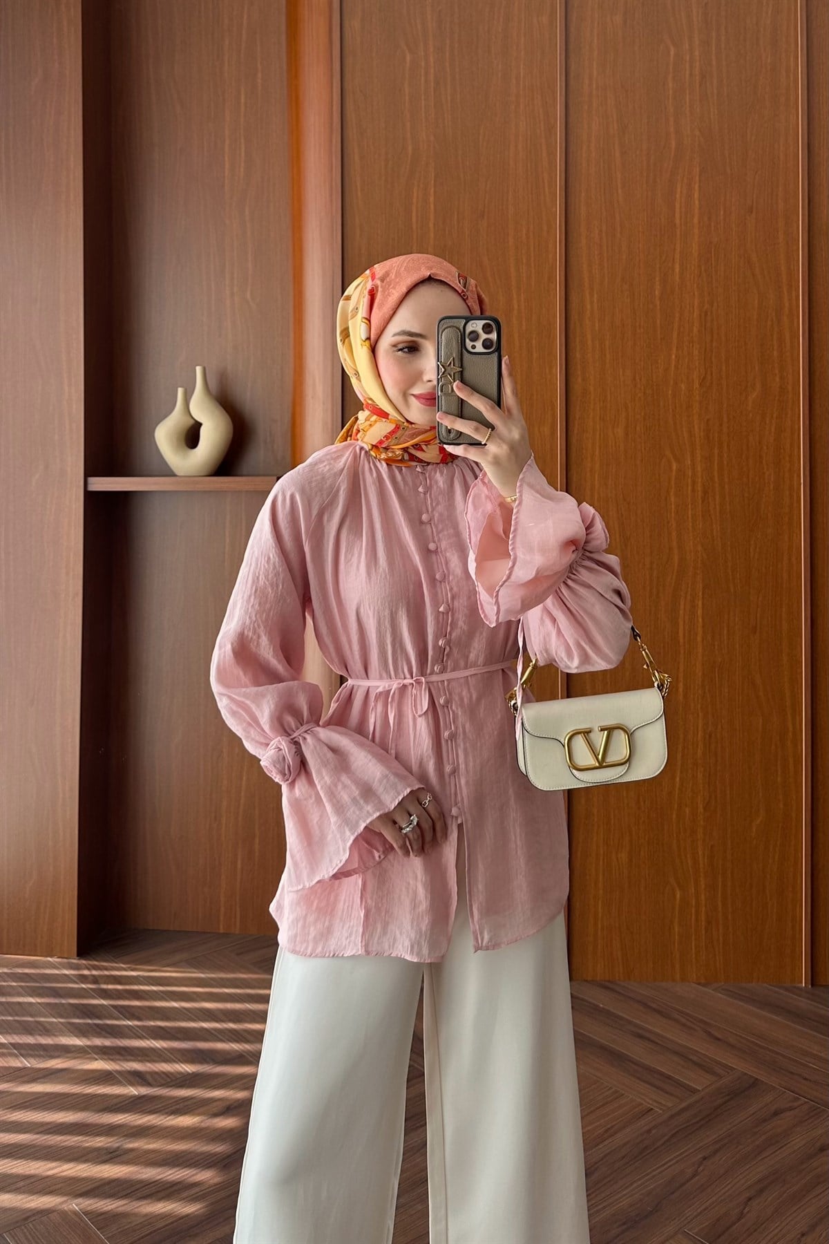Gül Aksesuar Detay Gömlek - PEMBE