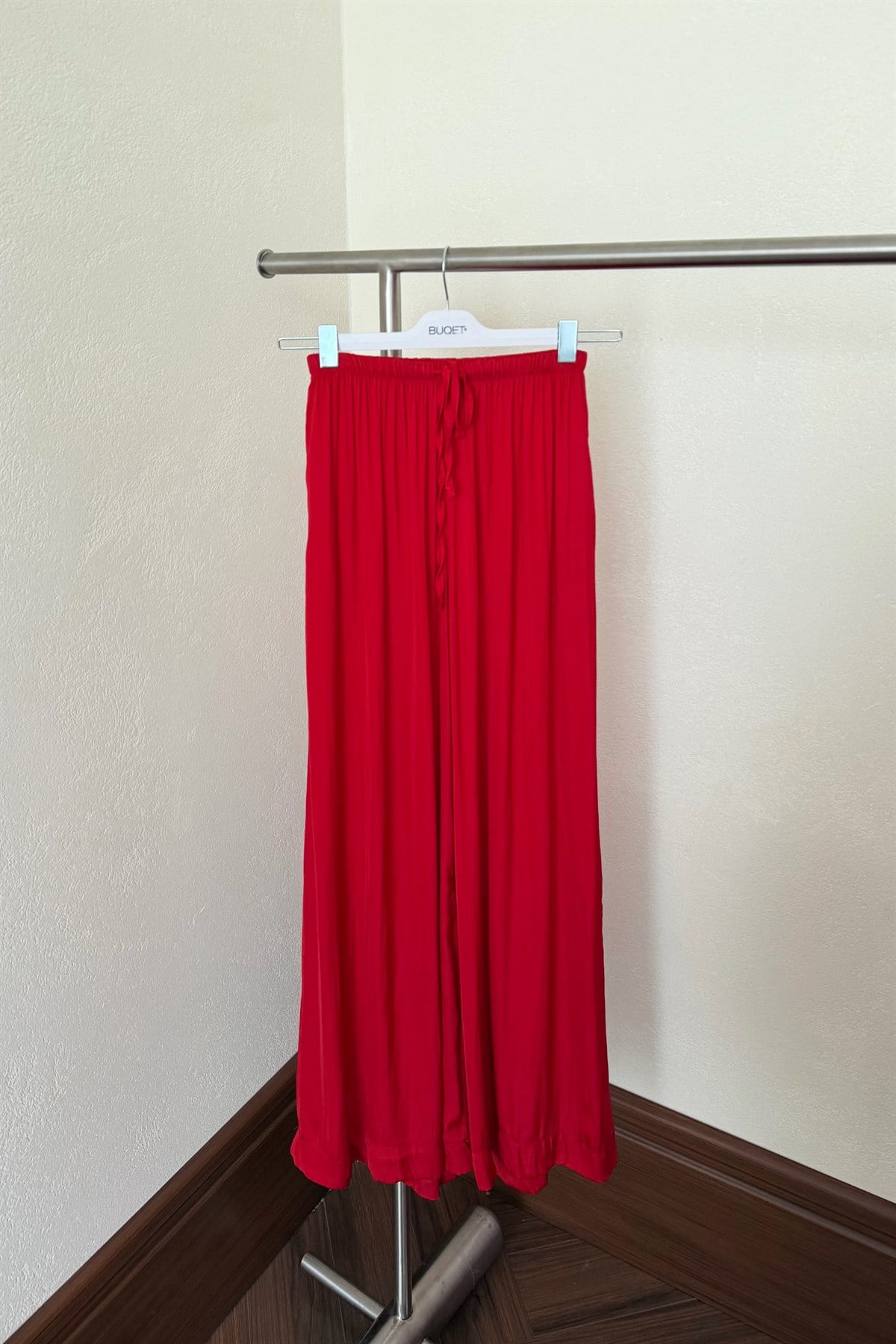 Muadil Dökümlü Pantolon - KIRMIZI