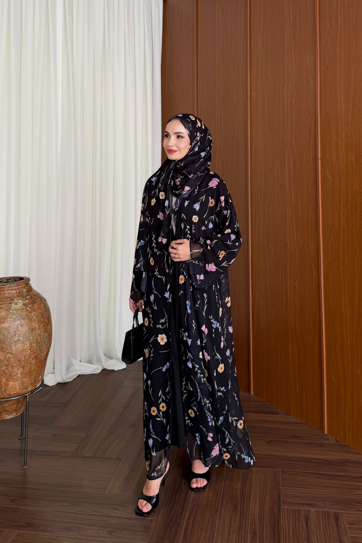 Vera Şallı Desenli Abaya Takım - SİYAH