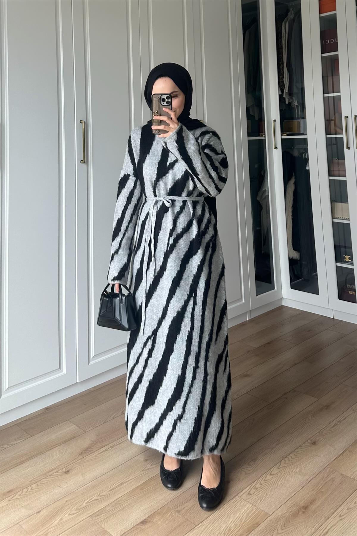Zebra Desen Triko Elbise - GRİ