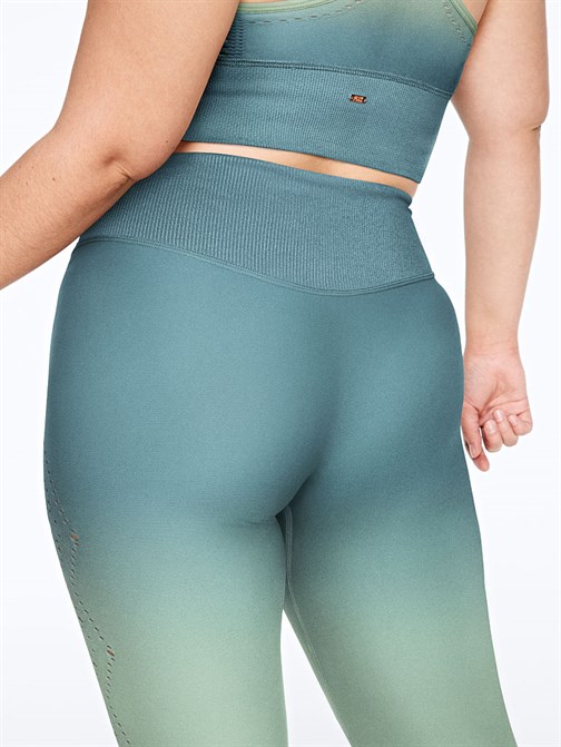 SEAMLESS TAYT