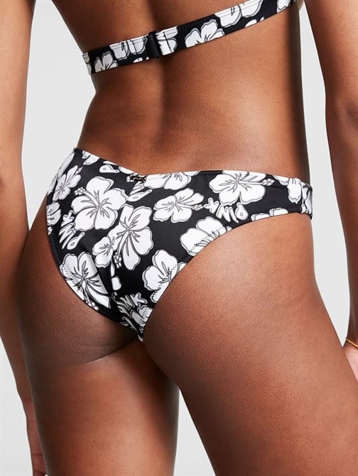Önü V Derin Bacak Kesim Bikini Altı