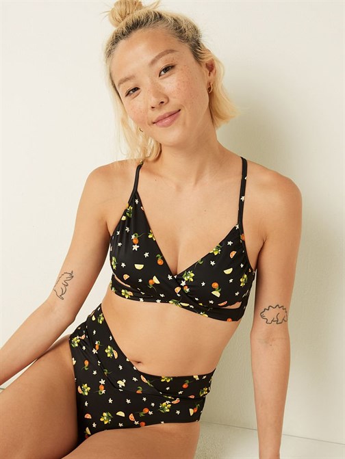 Vücudu Saran Bikini Üstü