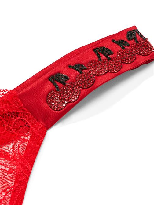 Yumuşak Dantelli Işıltılı Askılı Tanga Külot