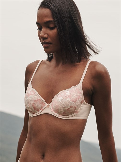 Lightly Lined Smooth & Lace Demi Bra