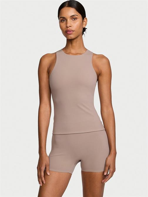 VS Elevate Cut-Out Atlet