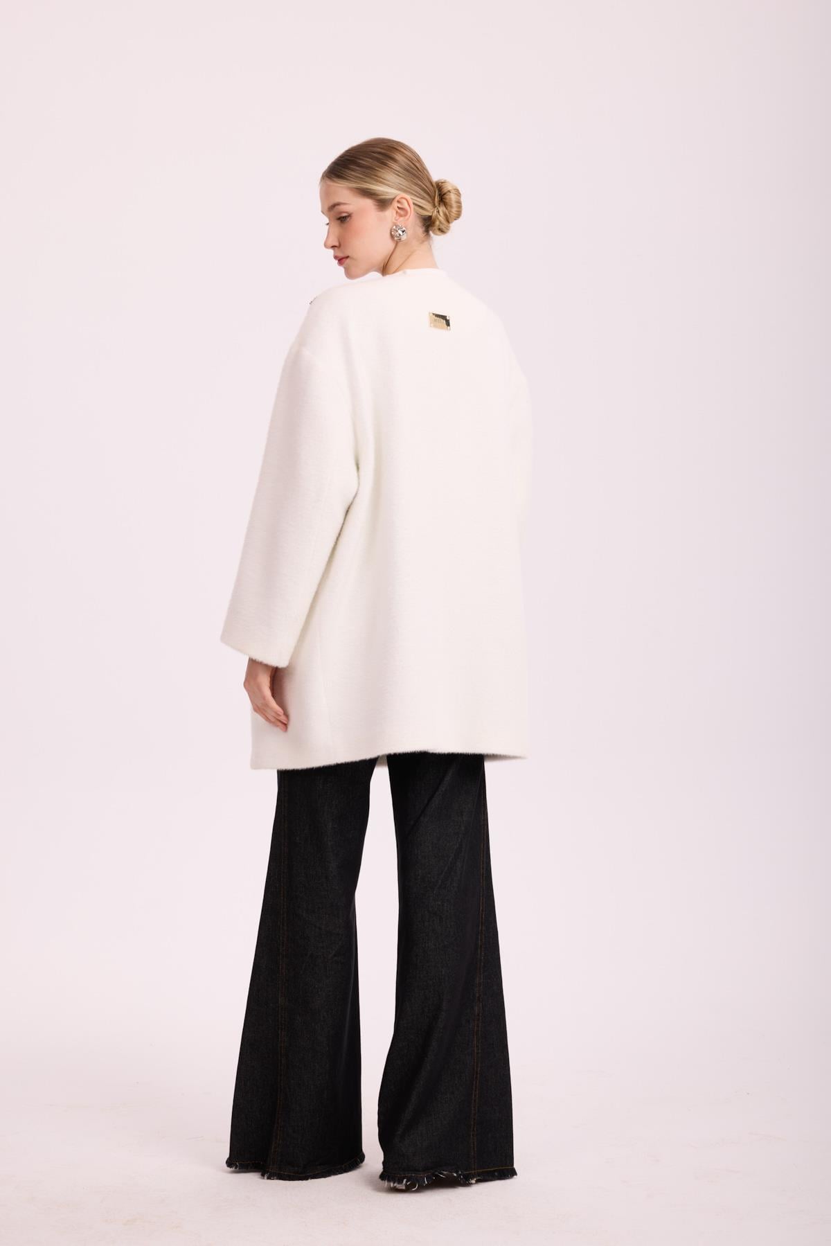 VELOURA İŞLEMELİ ANGORA KAP EKRU