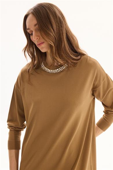 AMORE TAŞ İŞLEMELİ TRİKO ELBİSE CAMEL