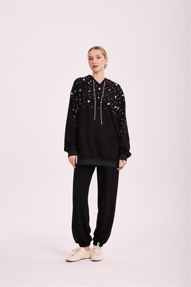 İŞLEMELİ KAPŞONLU MODAL TAKIM SİYAH