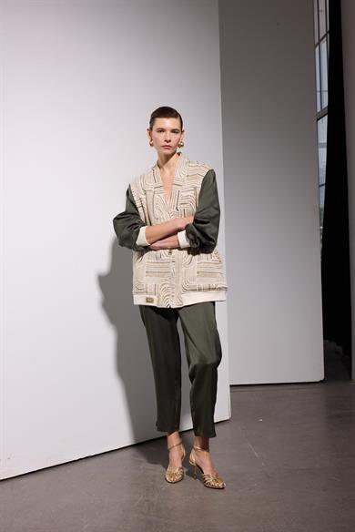 TÜVİT CEKETLİ TAKIM HAKİ