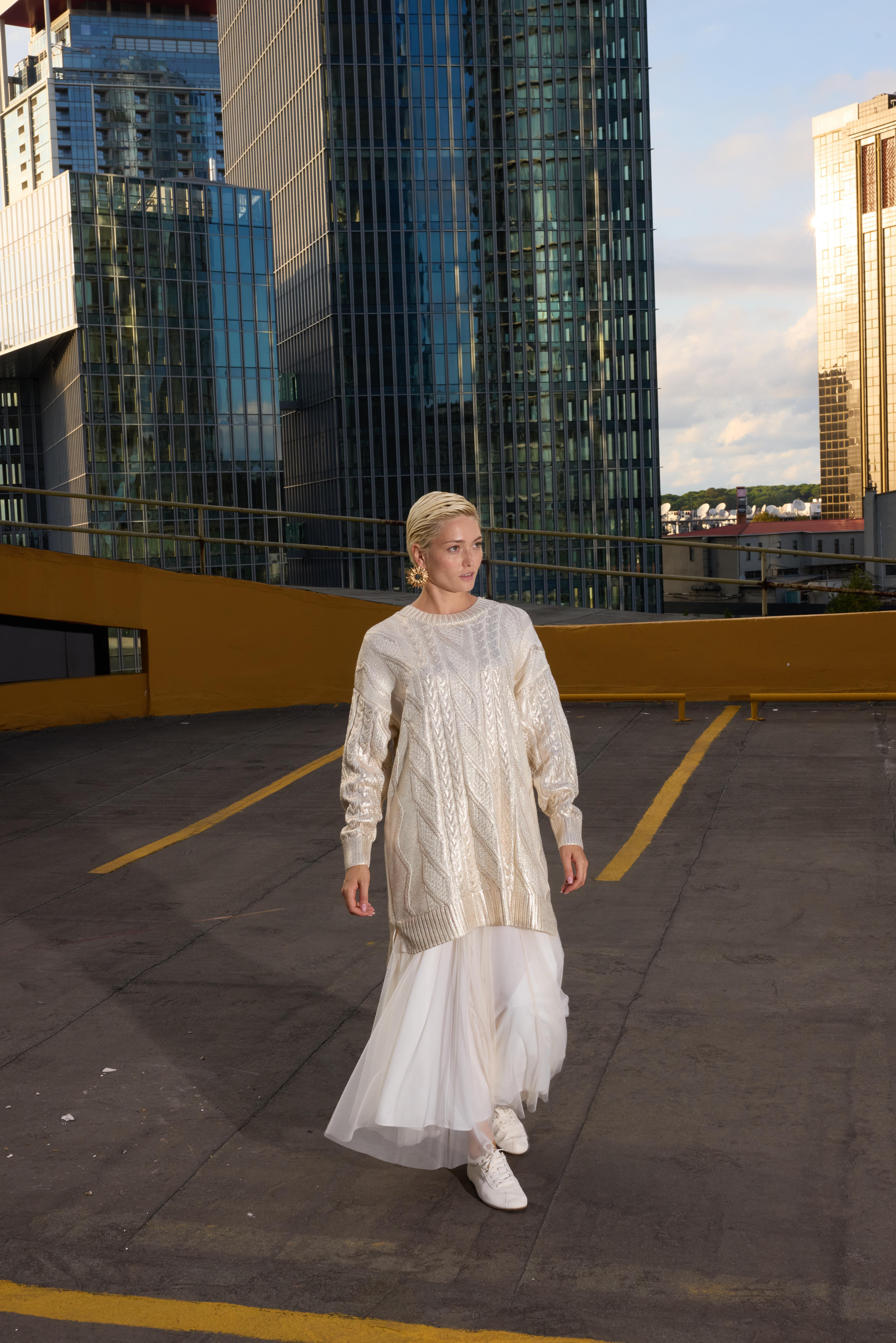 VİVERRE KAZAK BEJ/GÜMÜŞ