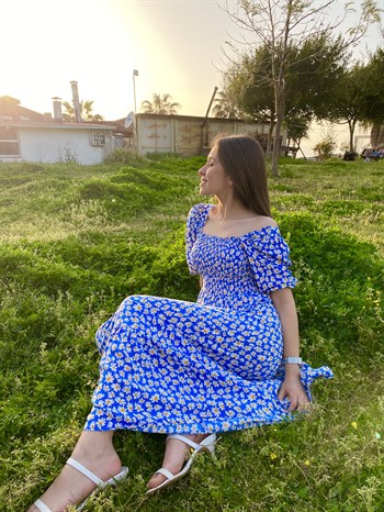 Kadın Mavi Papatya Desenli Elbise