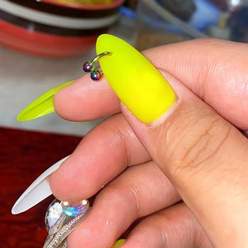 Adanil Tırnak Piercingi Nail Art Süsleme Piercing Siyah 1 Adet