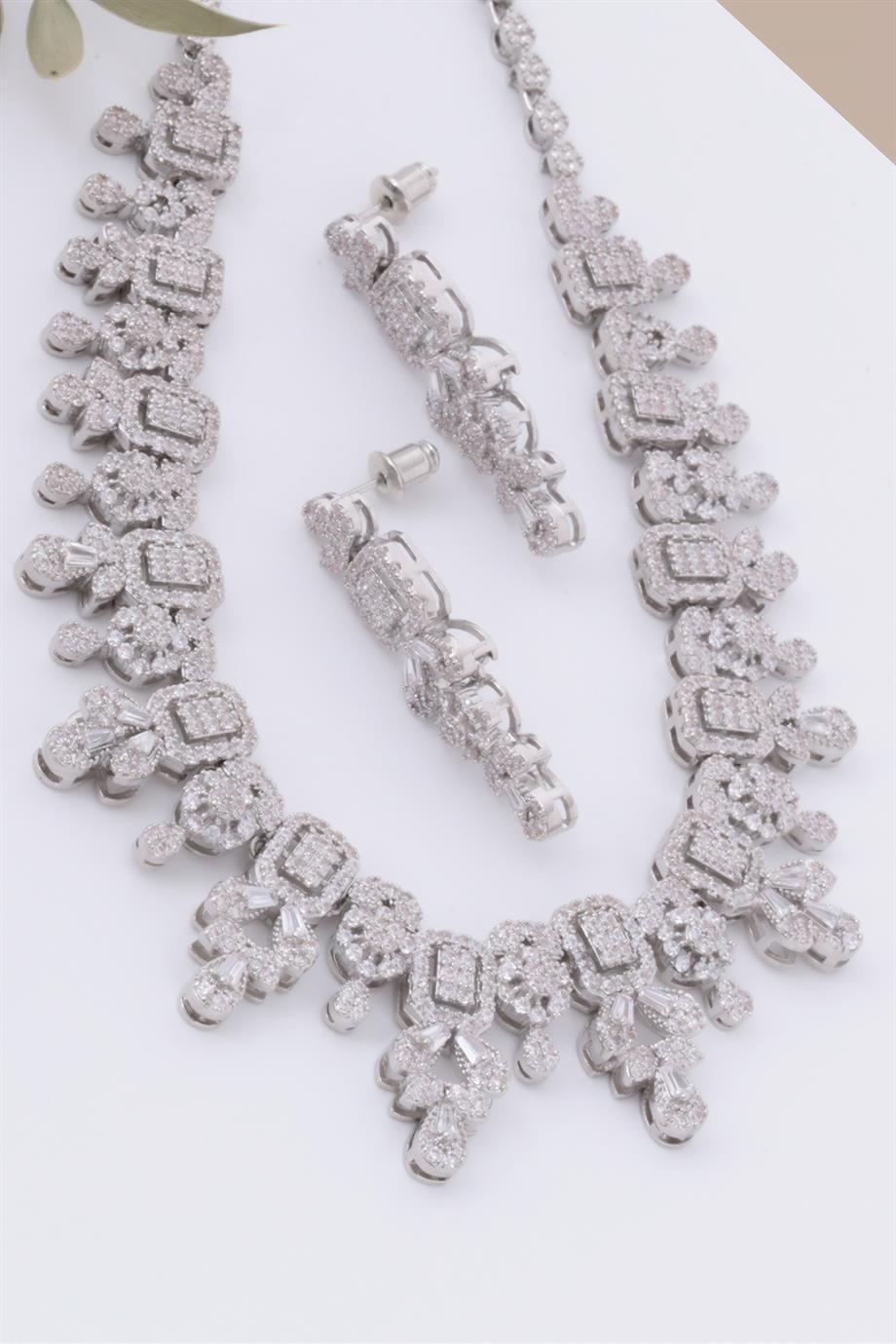 Catherine Kolye-Küpe Set