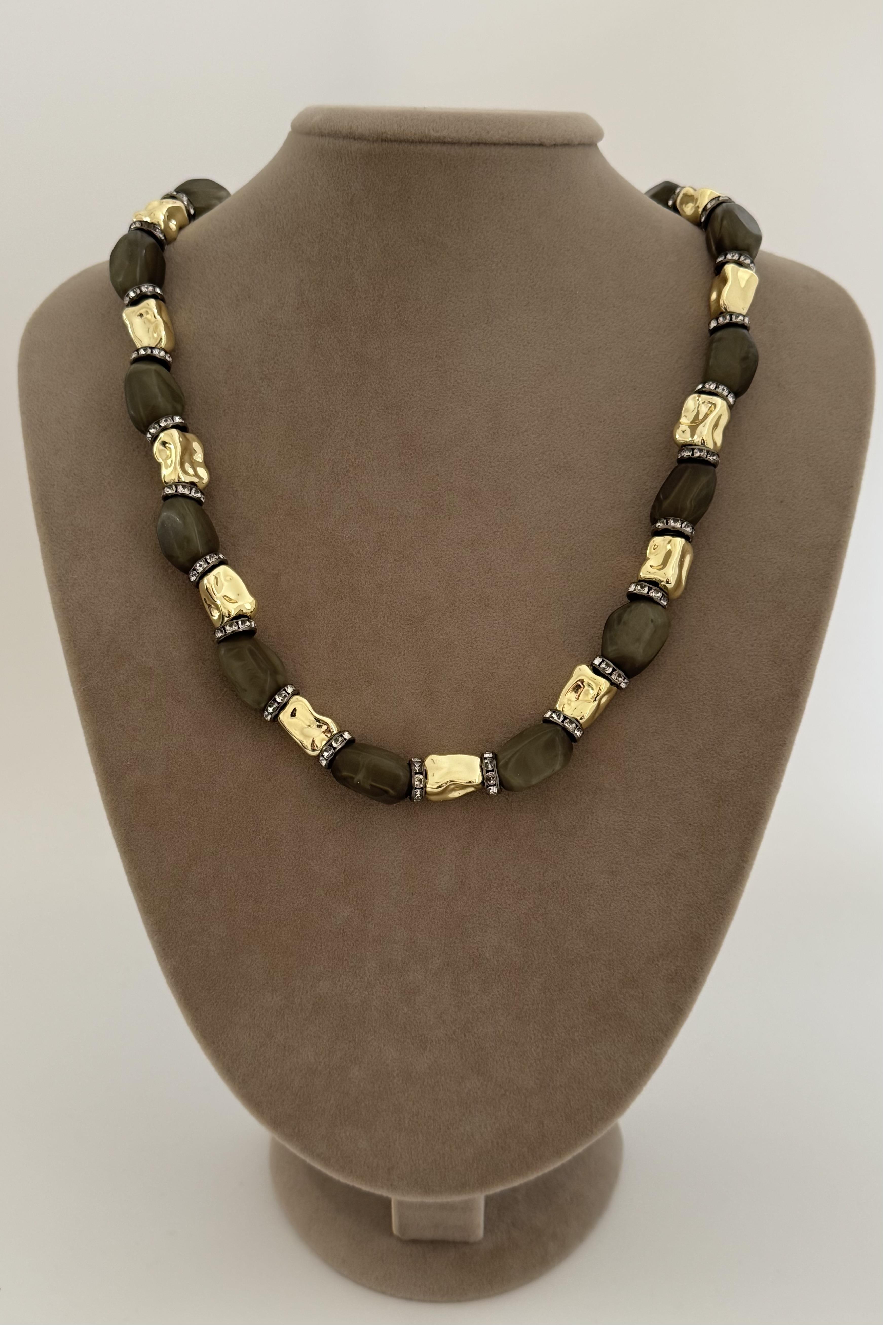 Earth Gold Yeşil Kolye