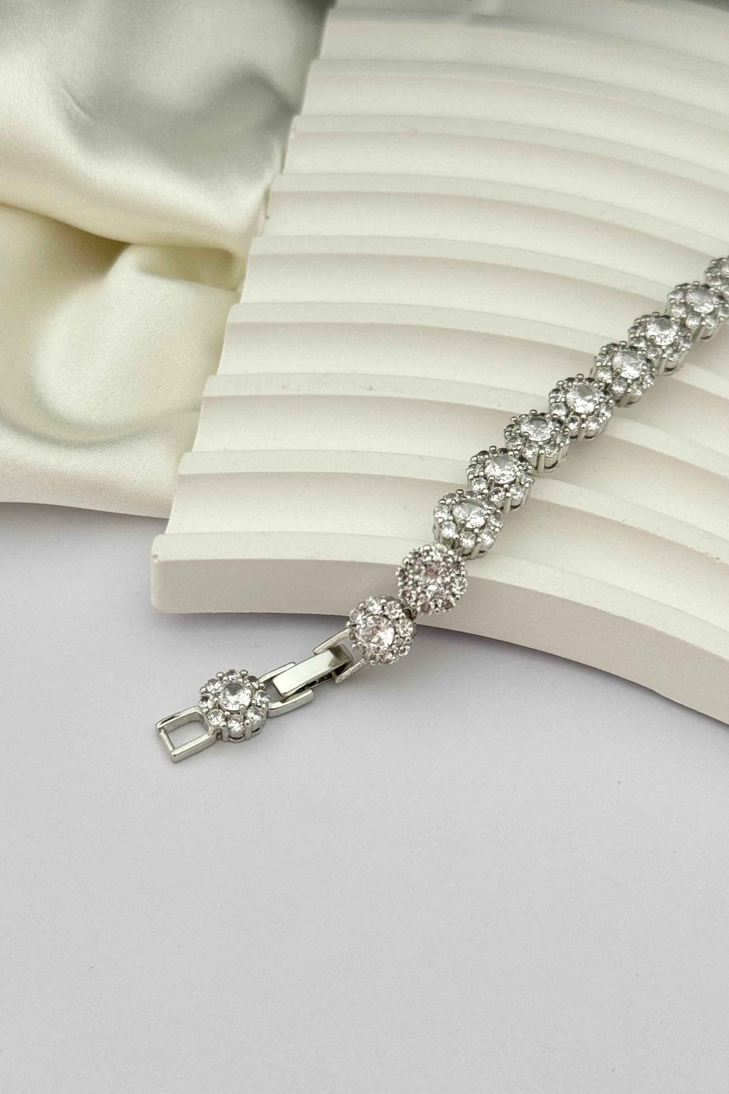 Fiora Su Yolu Bileklik