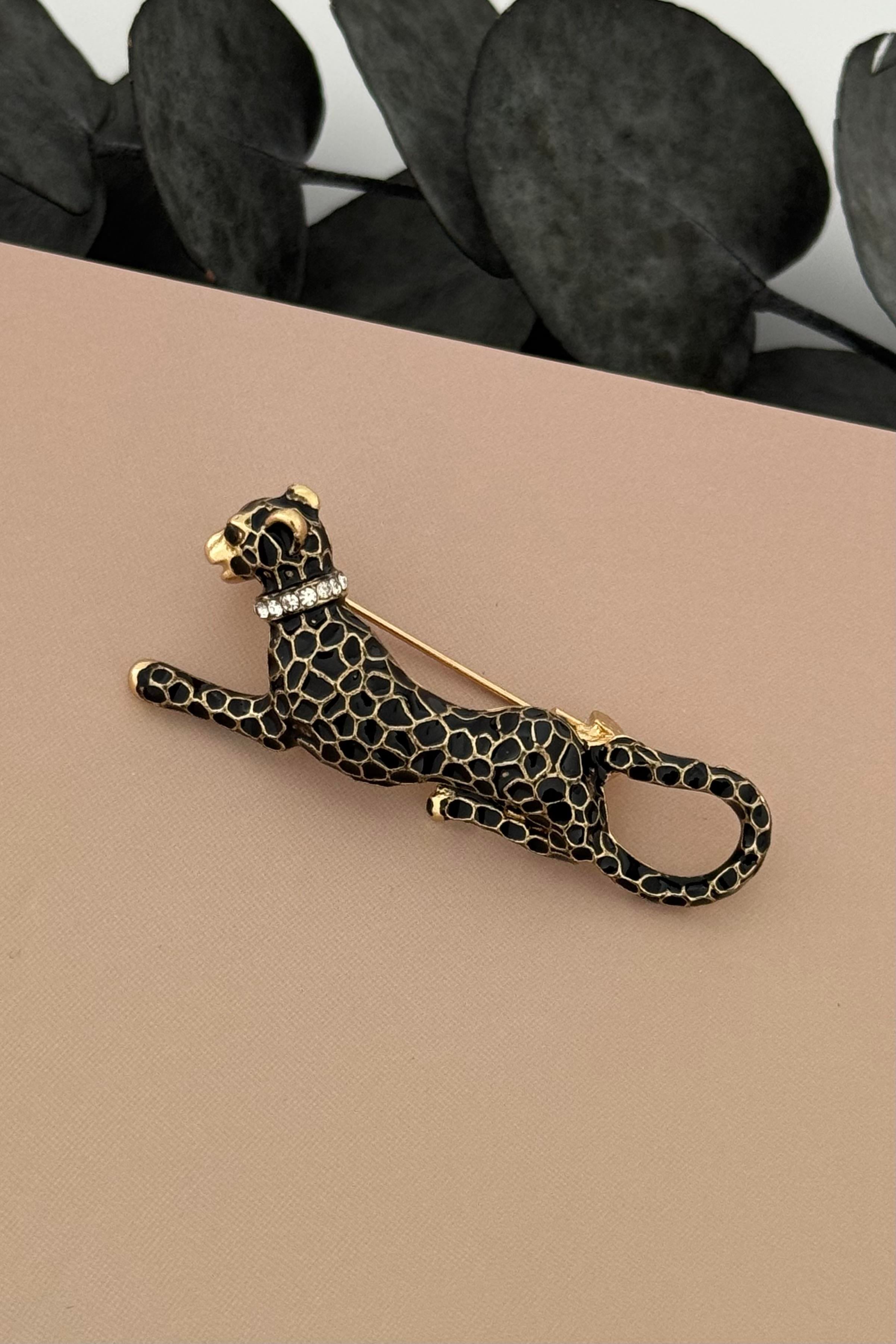 Leopar Motifli Broş