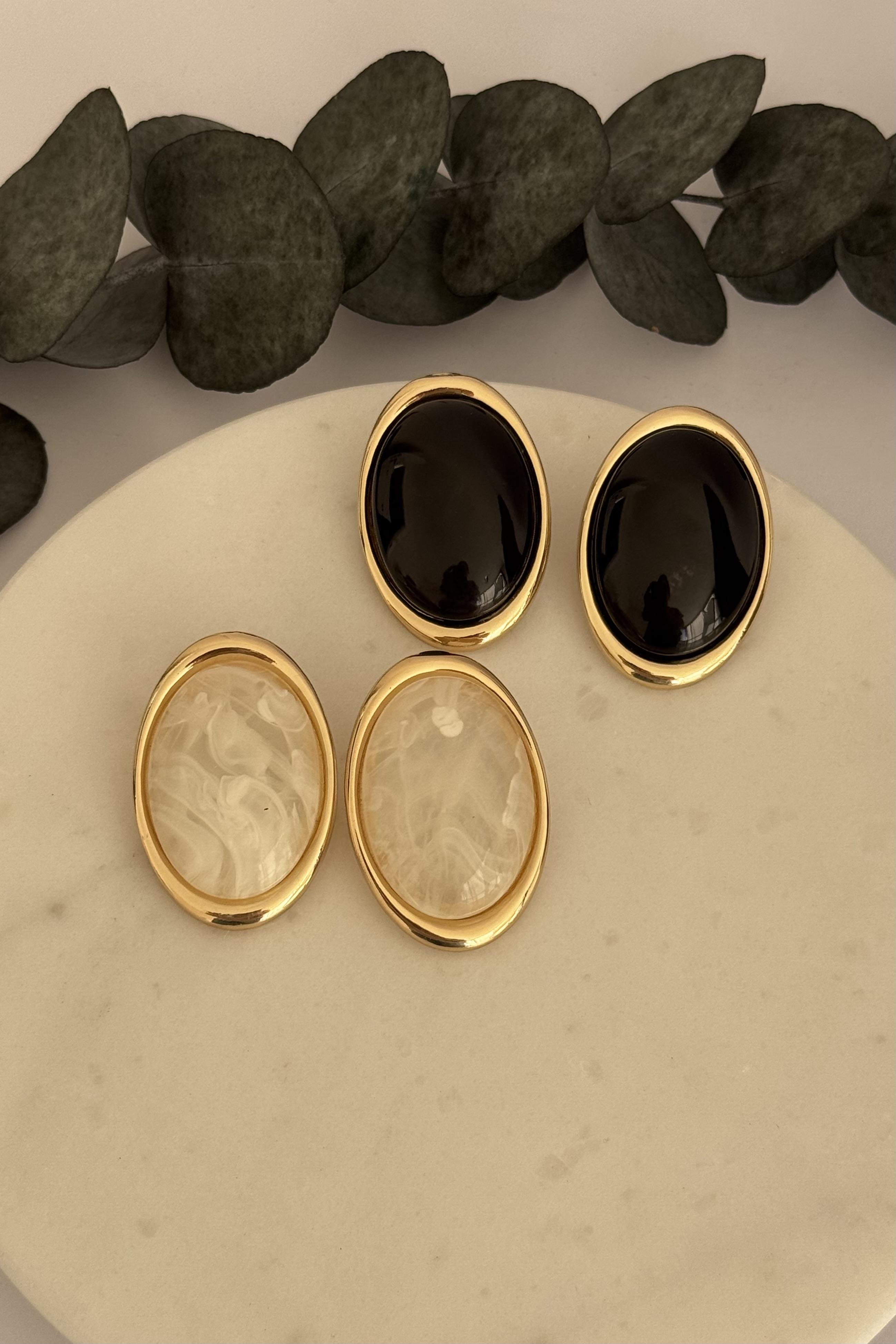 Oval Beyaz Sedefli Küpe