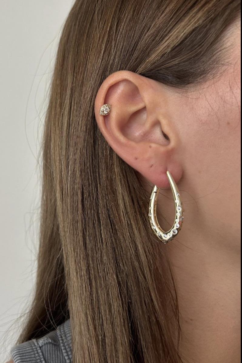 Oval Taşlı Küpe