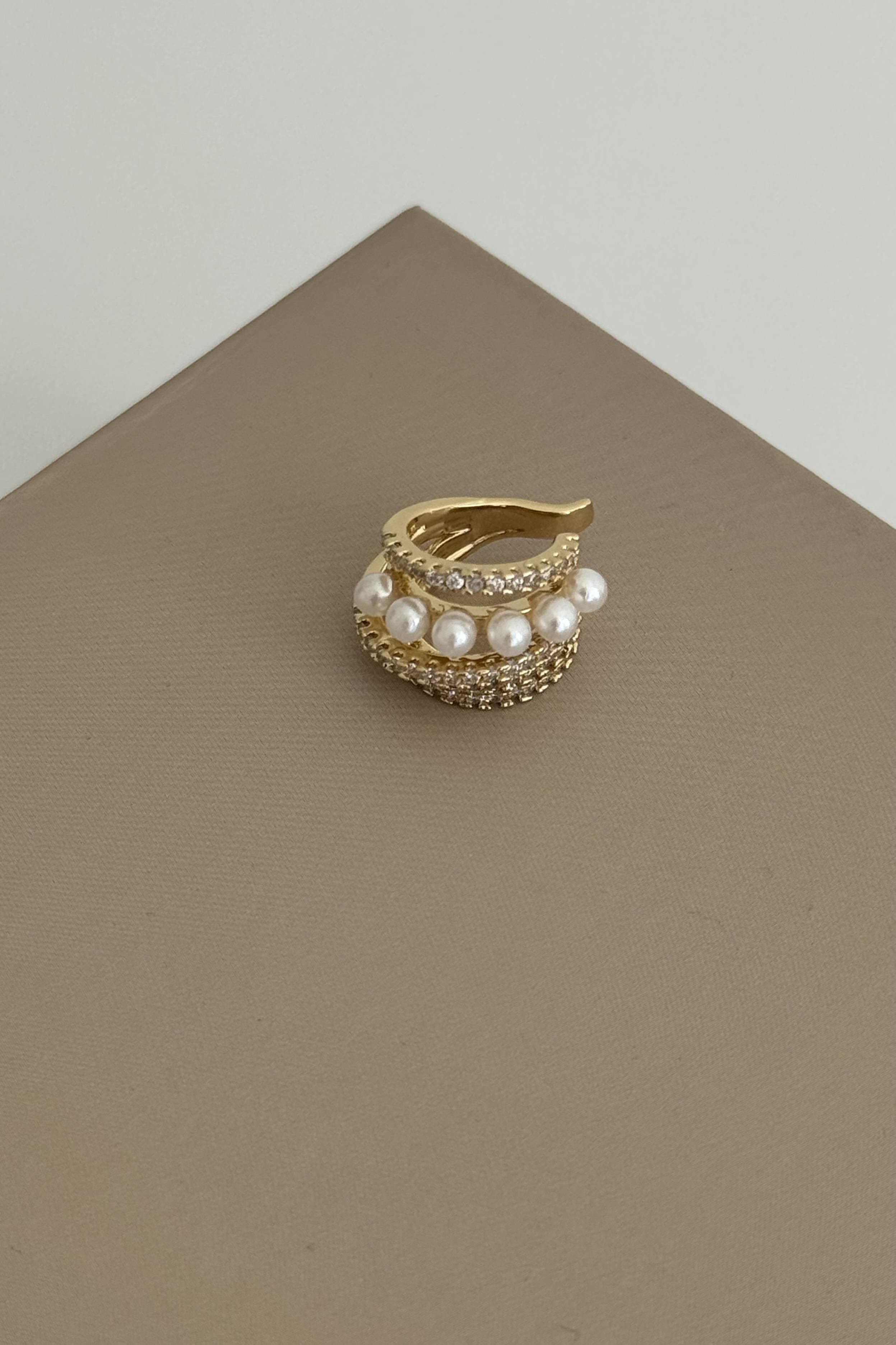 Perla Line Gold Kıkırdak Küpe