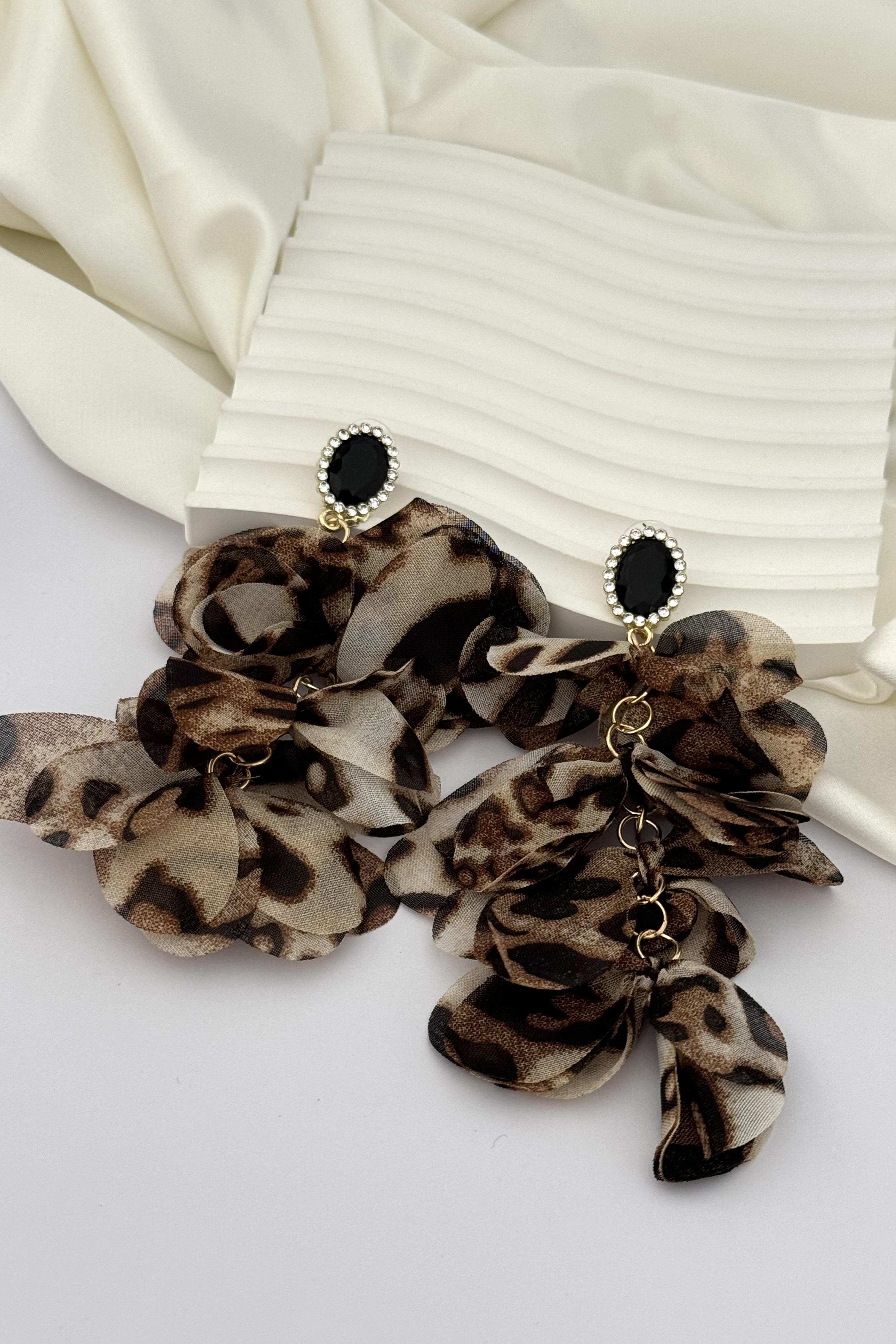 Siyah Taşlı Leopar Küpe
