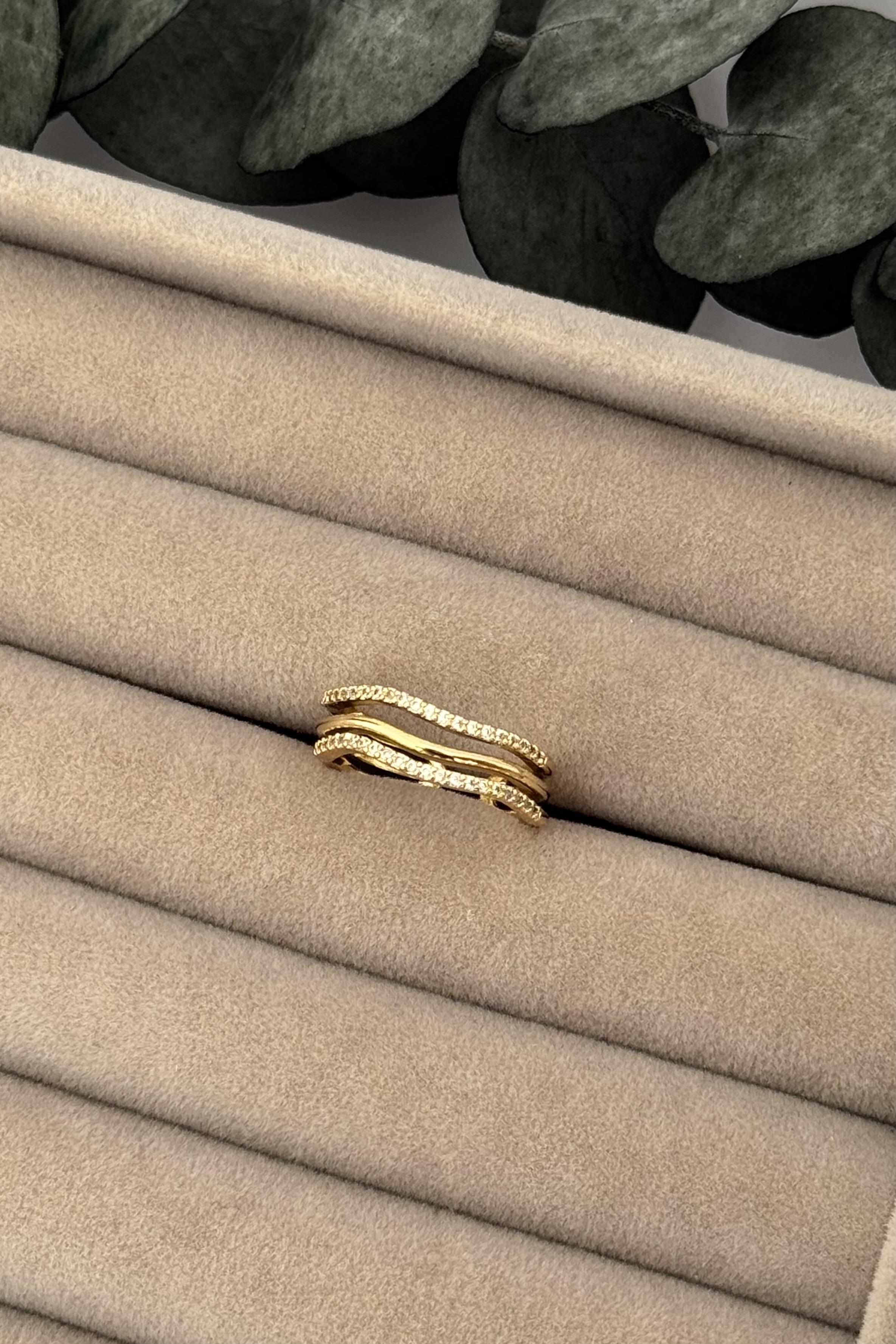 Spiral Desenli Gold Yüzük