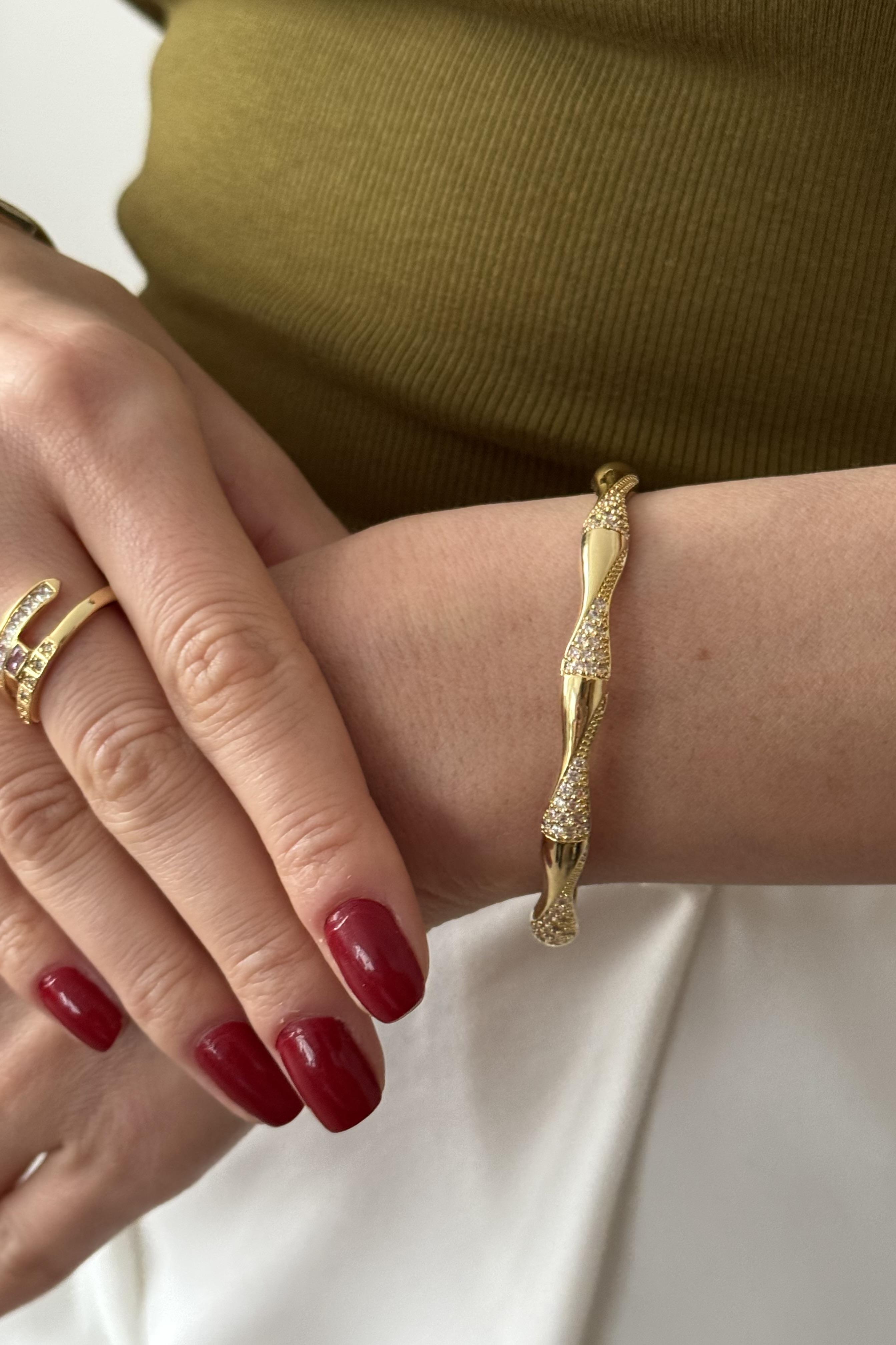 Taşlı Gold Kelepçe Bileklik