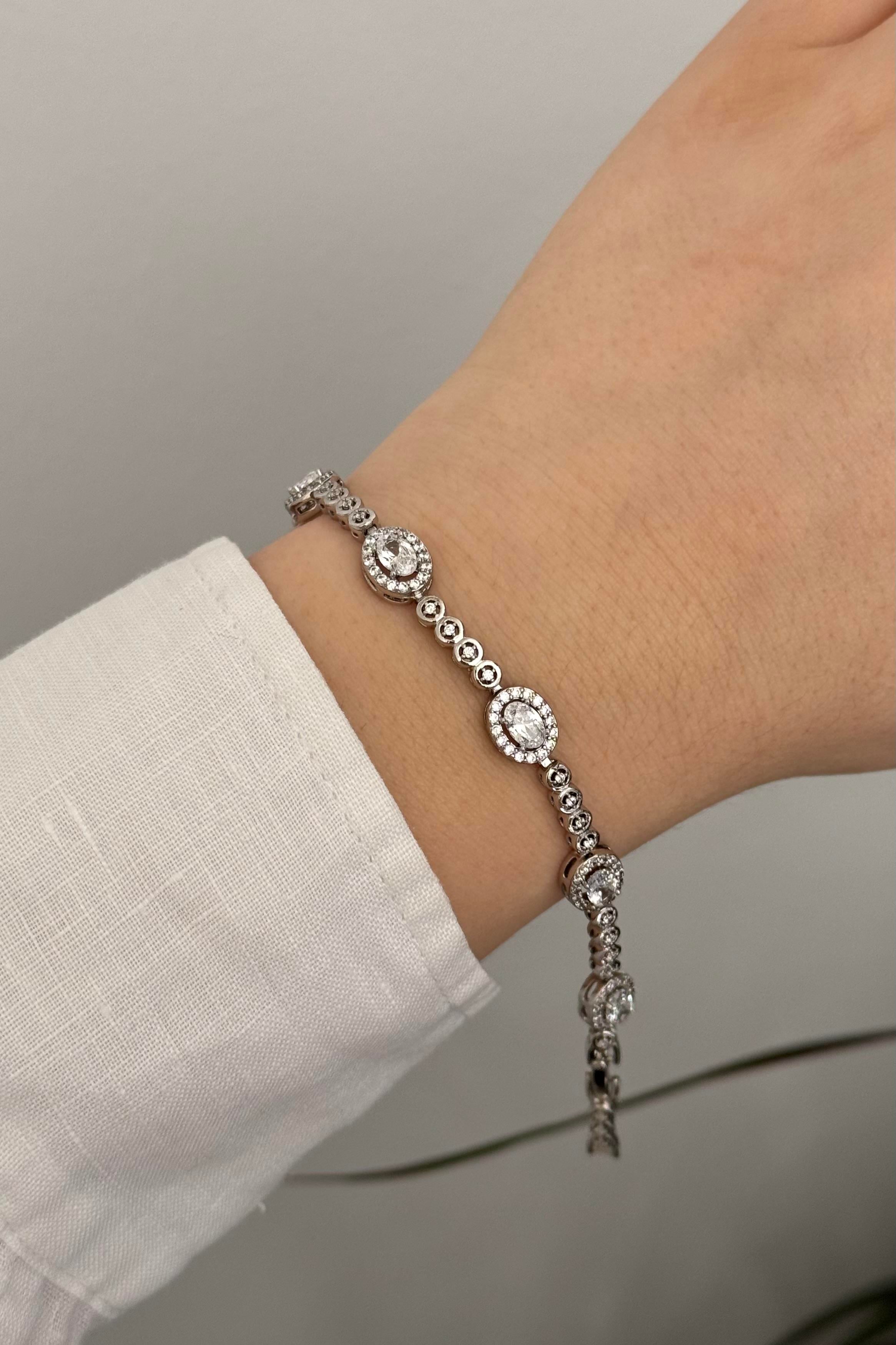 Taşlı Silver Vip Seri Bileklik