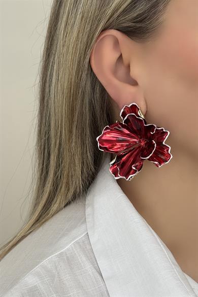 Crimson Bloom Metalik Kırmızı Küpe