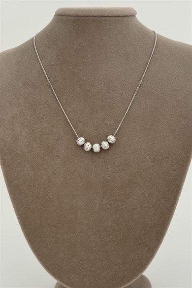Parlak Top Detaylı Silver Vip Seri Kolye 