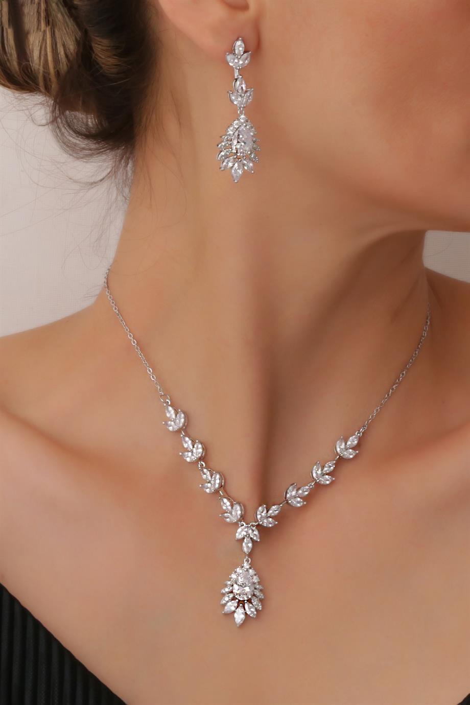 Alexia Kolye-Küpe Set