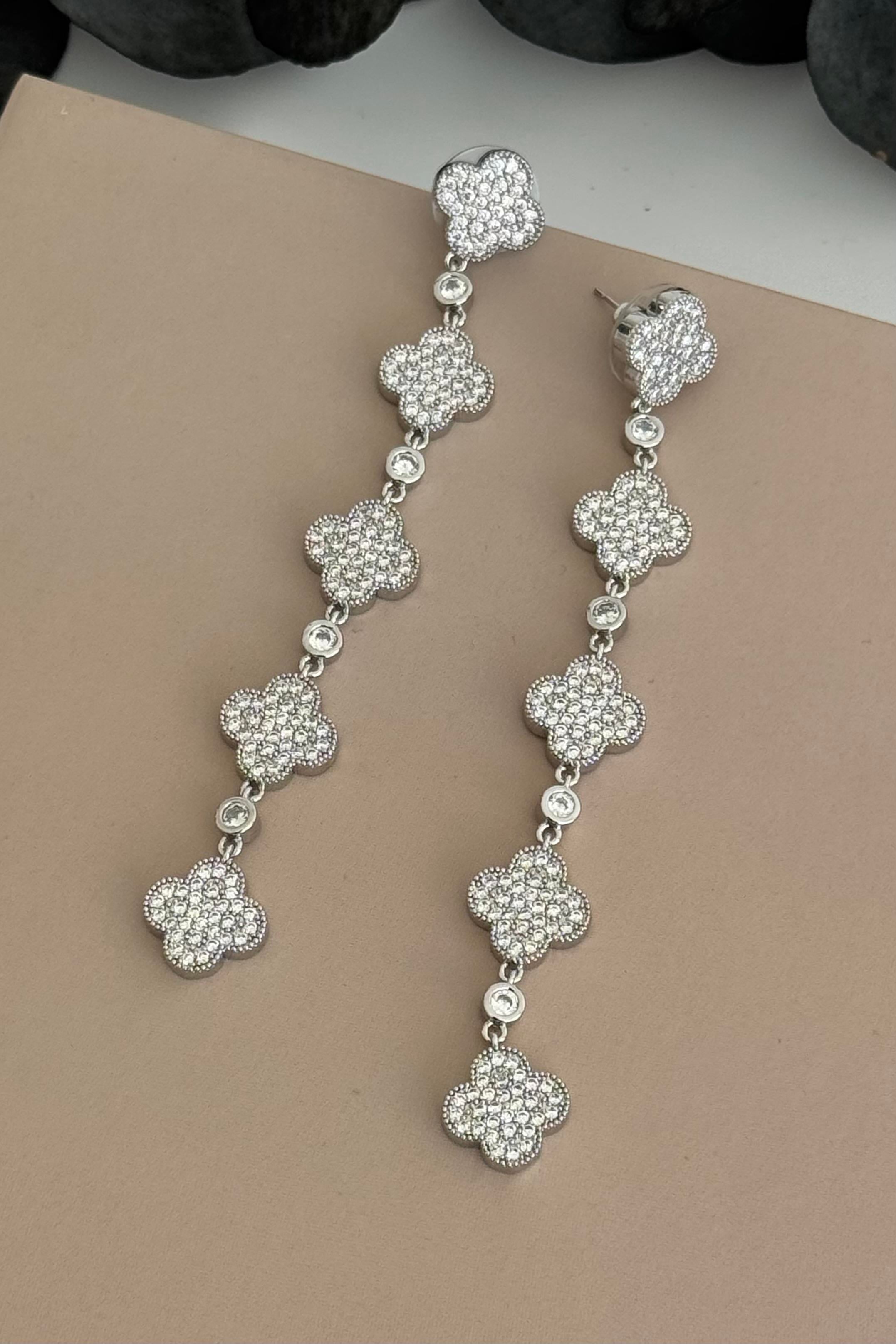 Charm Cascade Küpe