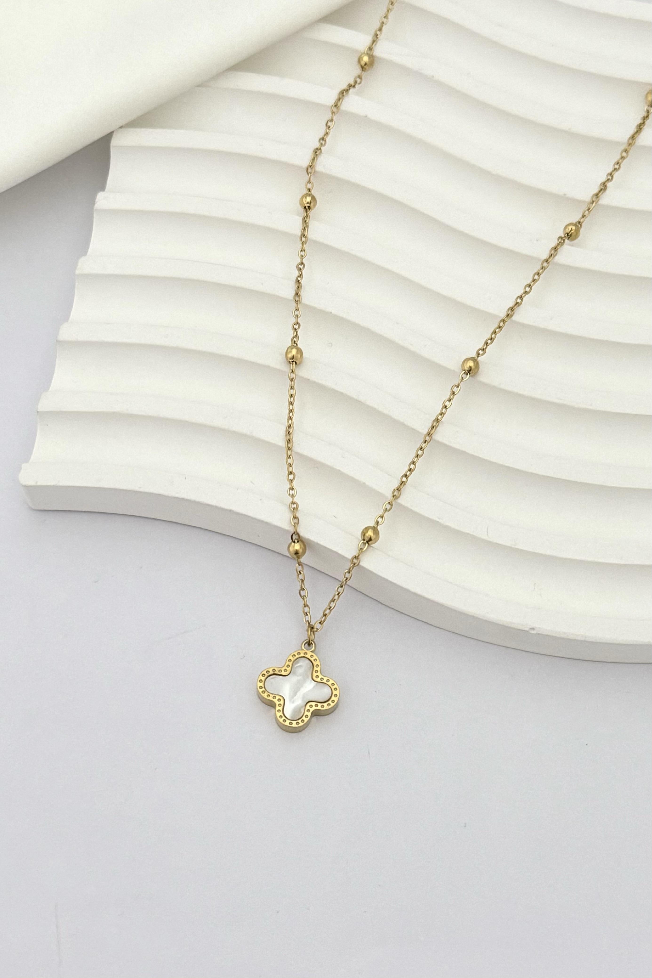 Cleef White Kolye