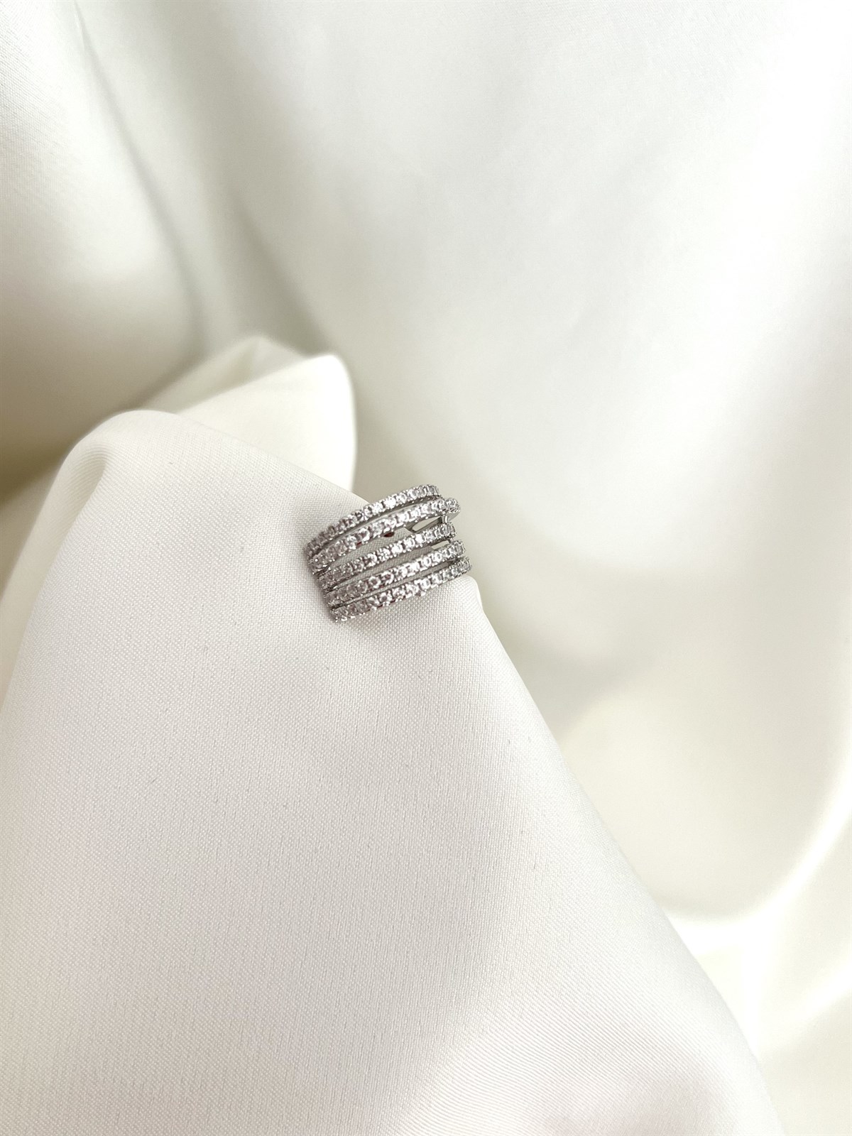 Cloe Kıkırdak Küpe Silver