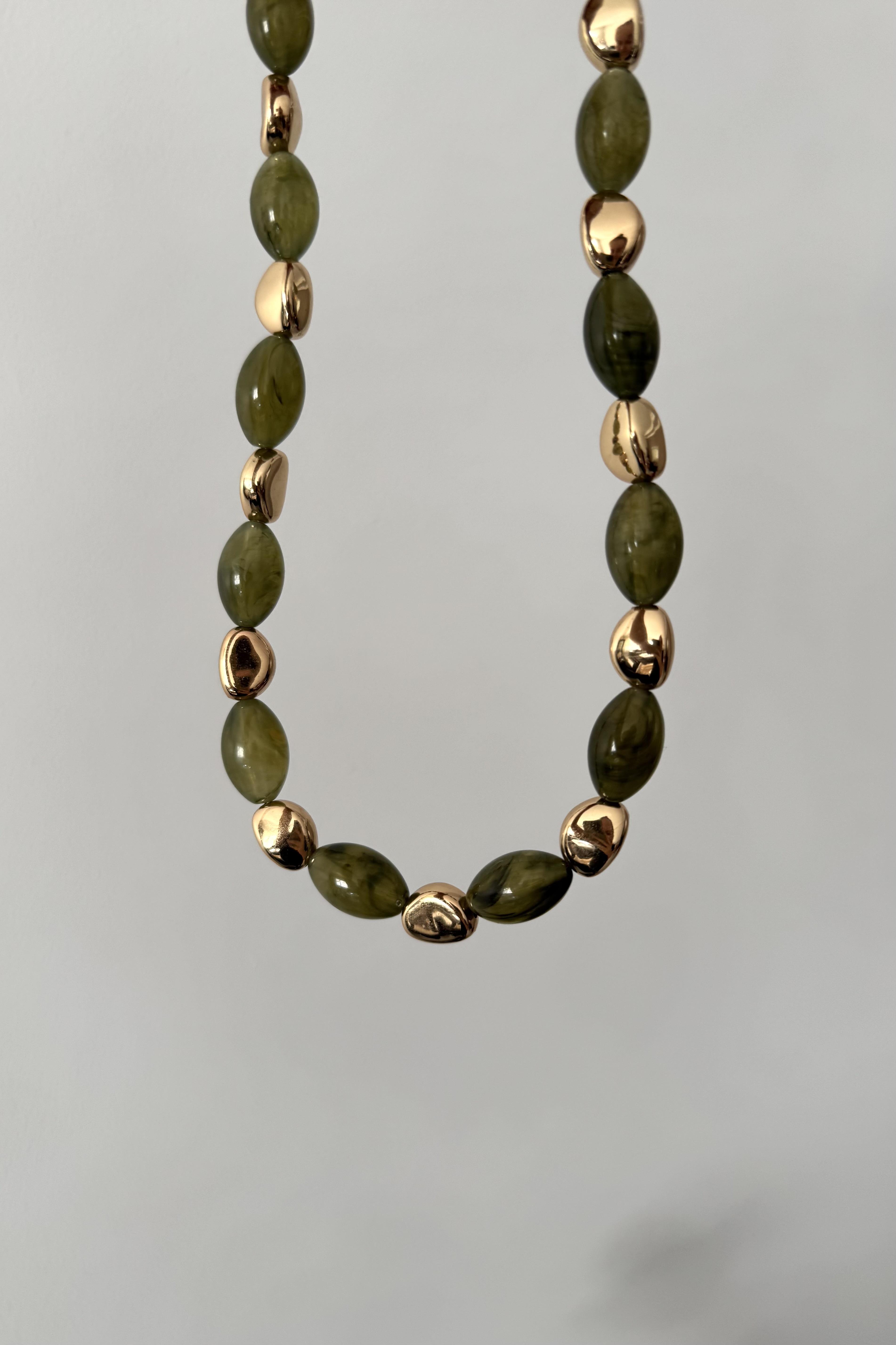 Dora Green Kolye